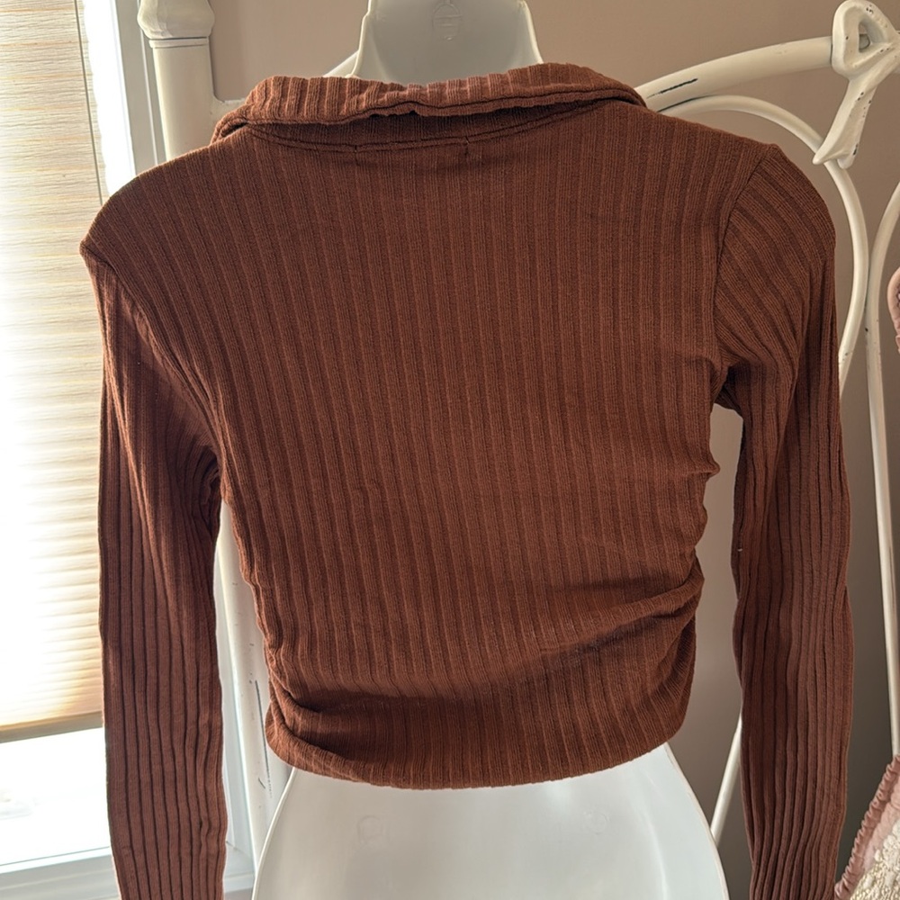 Collared Ribbed Top L/S - Picture 4 of 5
